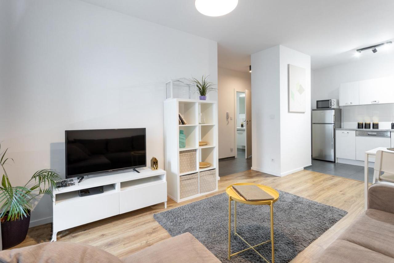 Golden Apartments Warsaw - Big And Bright Stylish Apartments - City Center - Pereca Bagian luar foto